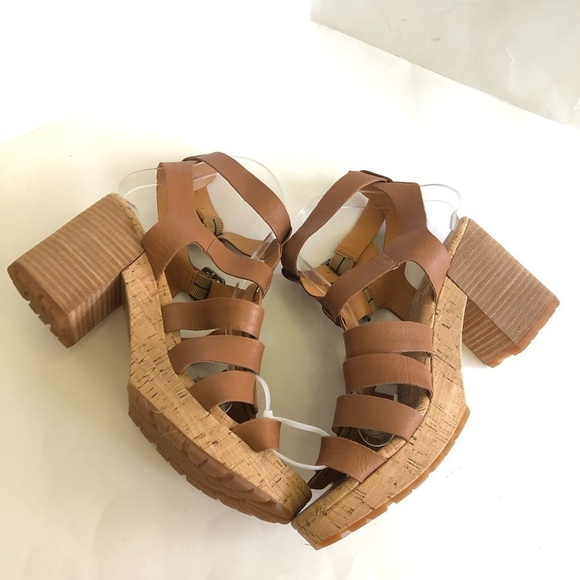 KORK-EASE Women's Camille Leather Strappy Platform Chunky Heel Sandal Size 10M - Picture 7 of 15